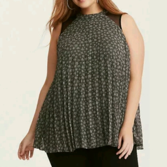 torrid Tops - Torrid Star print tank top accordion chiffon 2